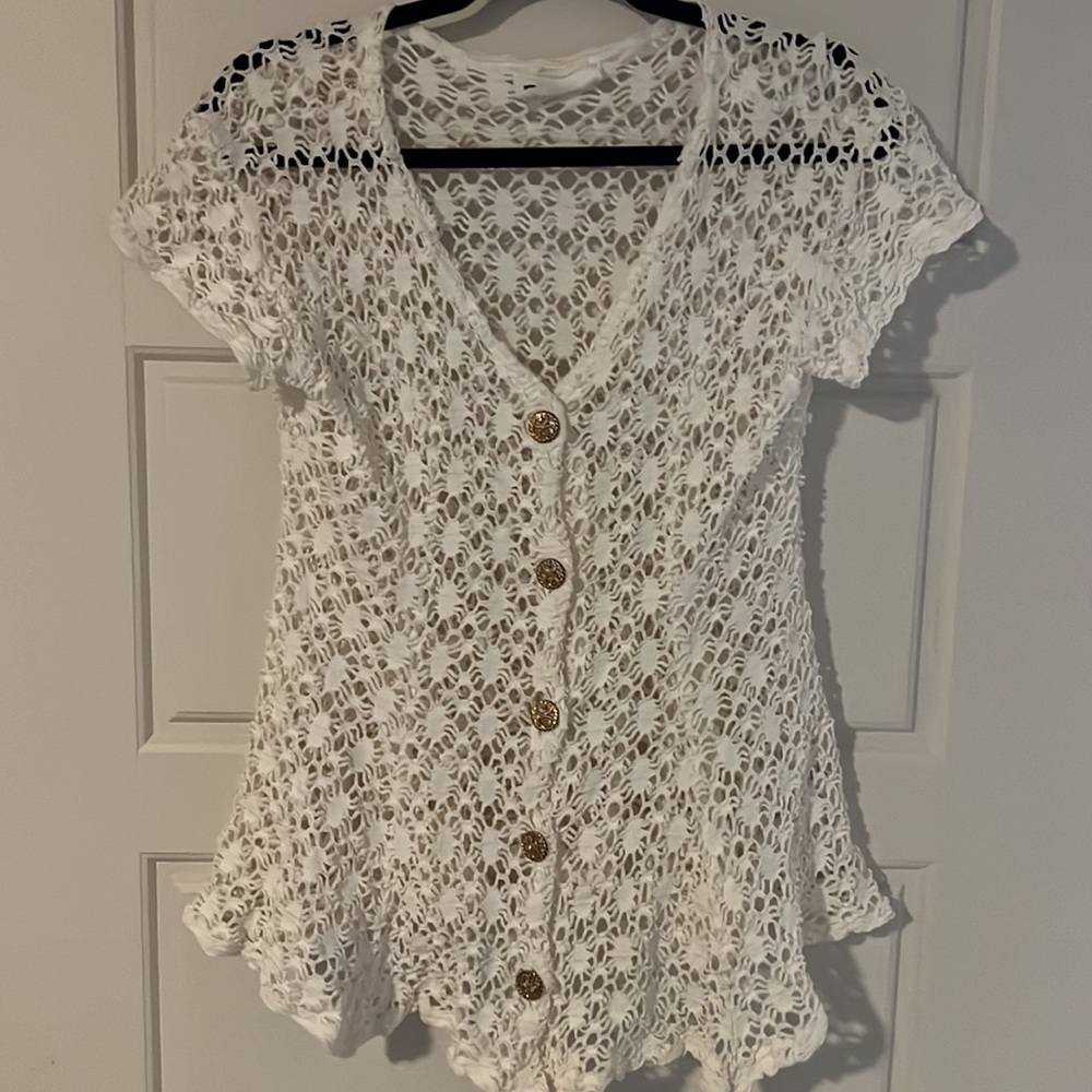 White lace ish button up size large dynamic made in USA